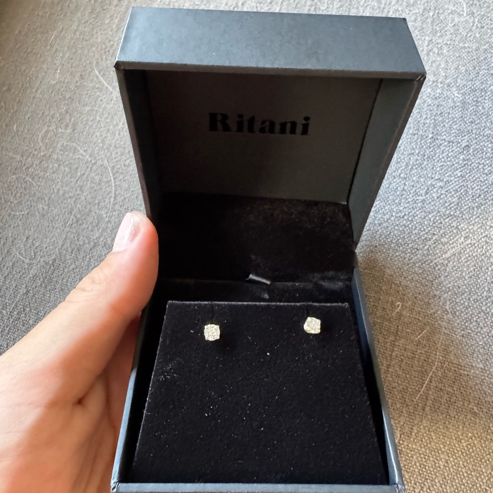 NWOT Ritani Diamond Stud Earrings